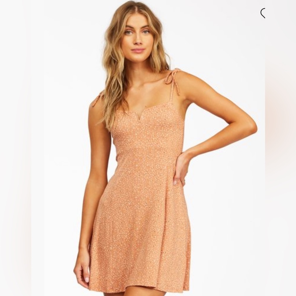 Billabong Sunny Bliss Dress.  BNWT.  Size Med.  $35